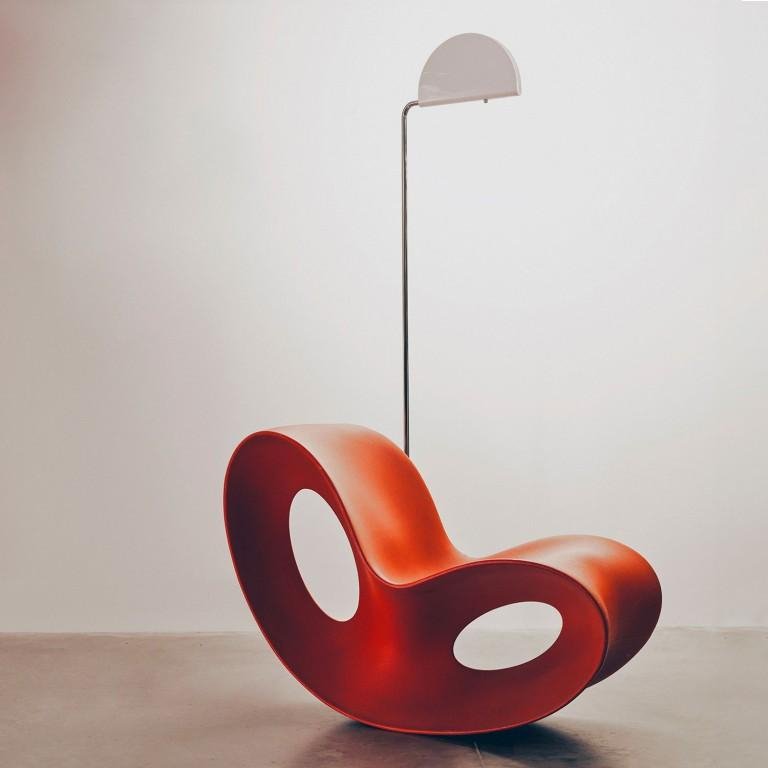 DCW éditions Mezzaluna vloerlamp LED rood