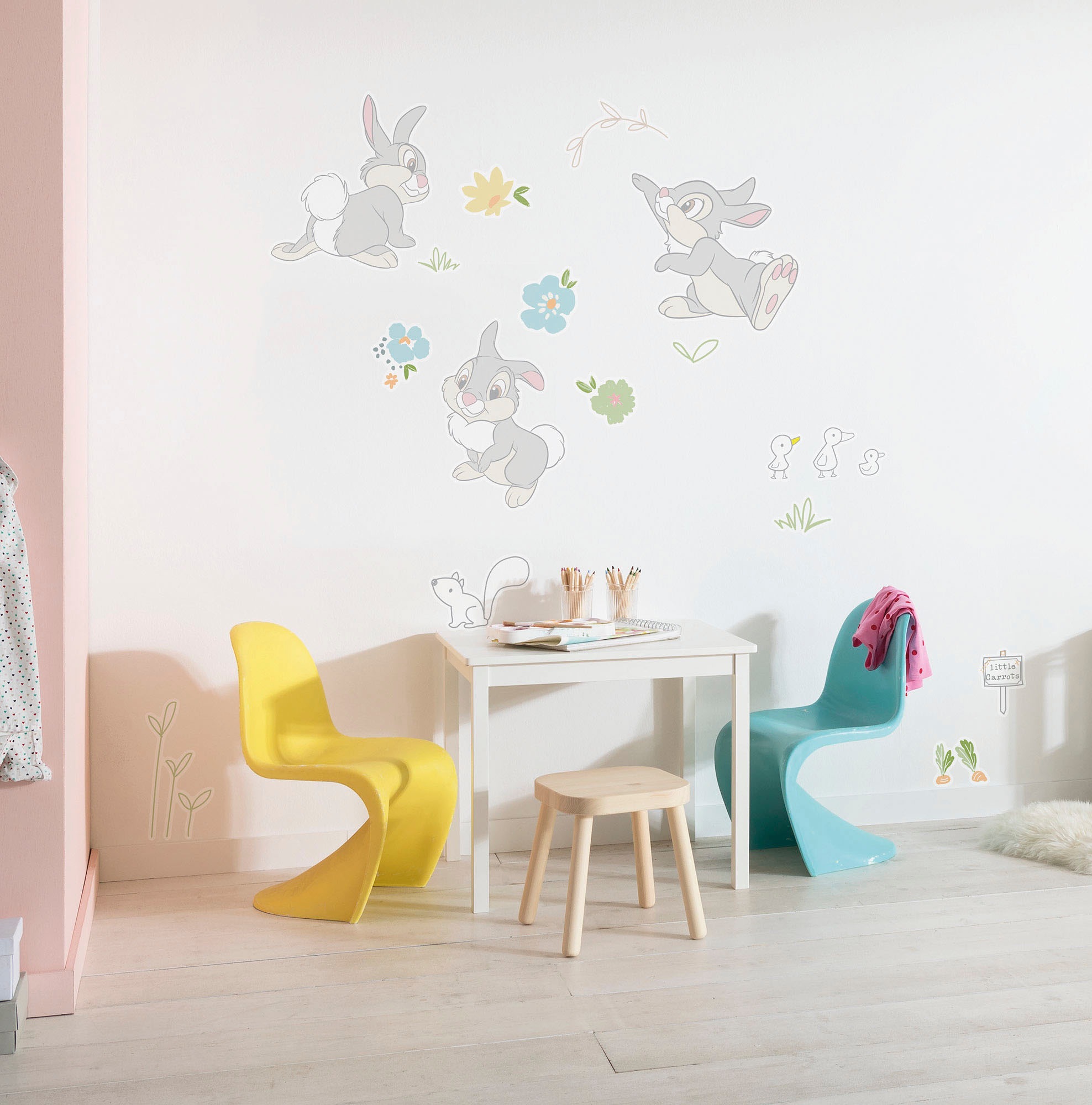 Komar Wandtattoo »Thumper Growing Carrots - Grösse 50 x 70 cm« selbstklebend, Wandsticker, Kinderzimmer