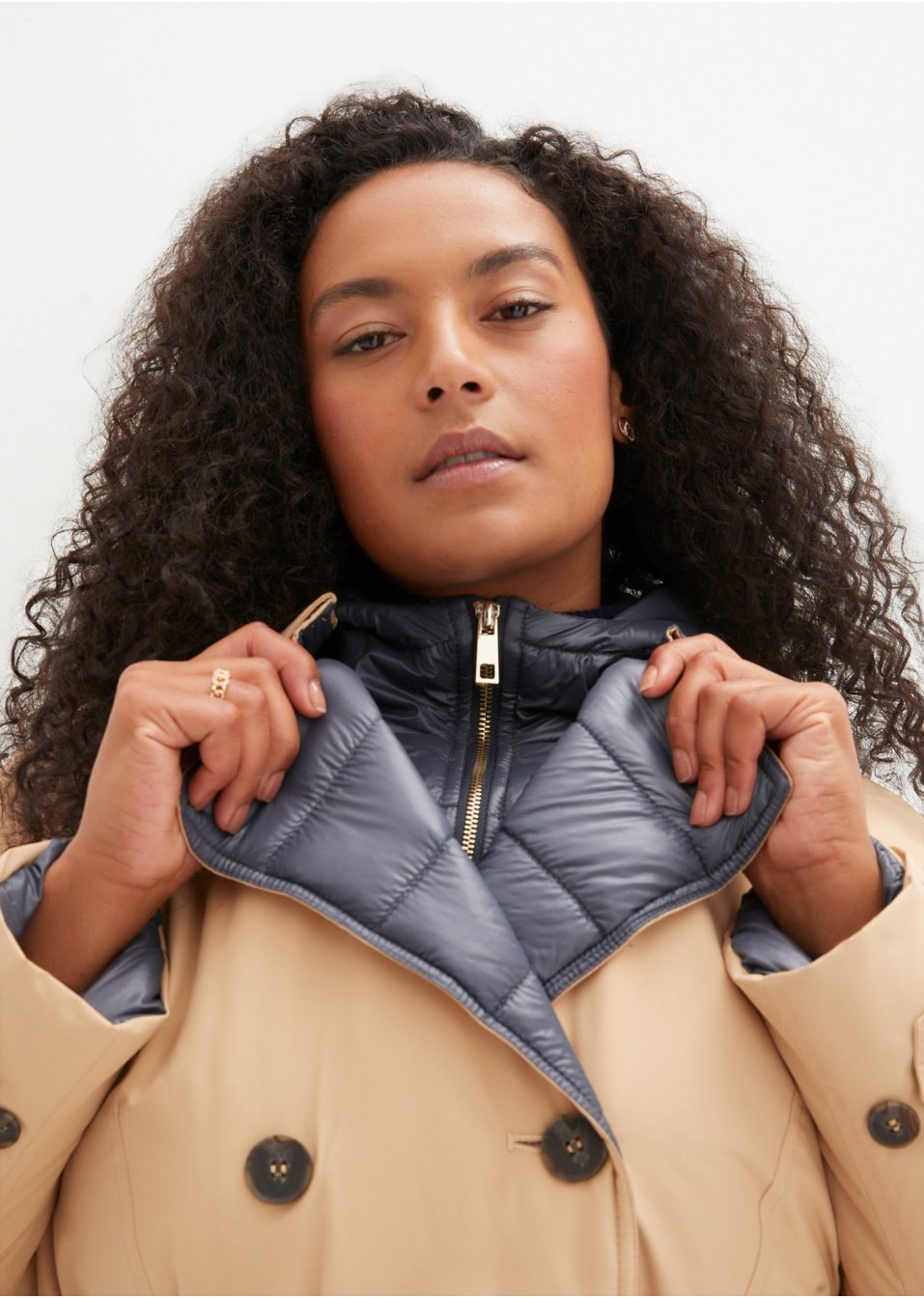 Trench-coat avec empiècement gilet sans manches et rembourrage