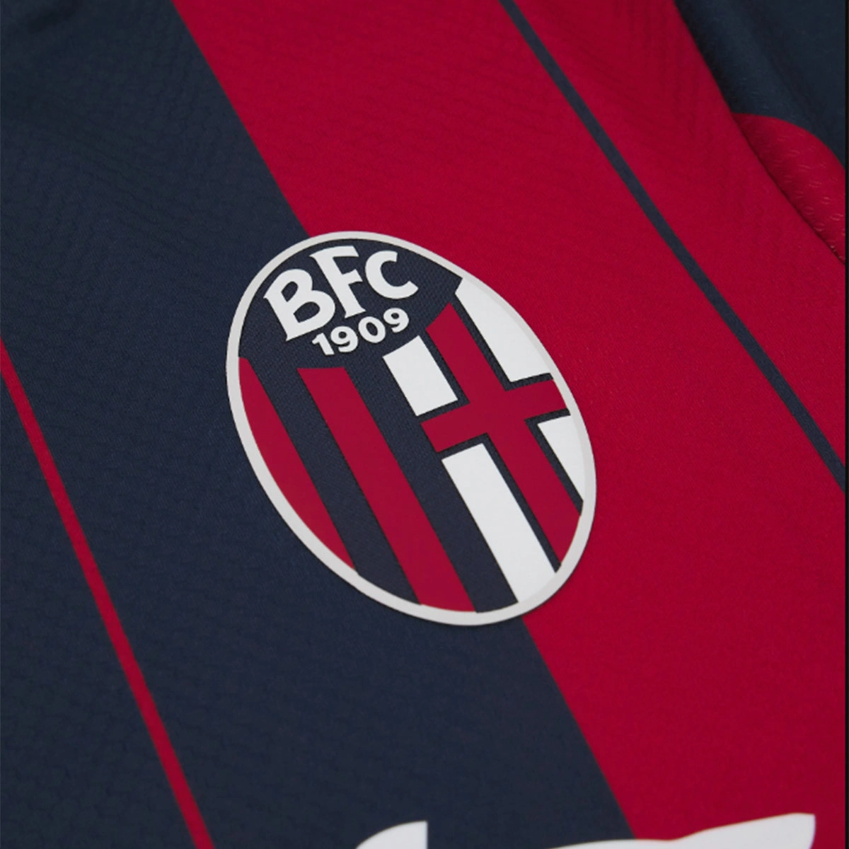 Camisola Macron Bologna Primeiro Equipamento 2025-2026