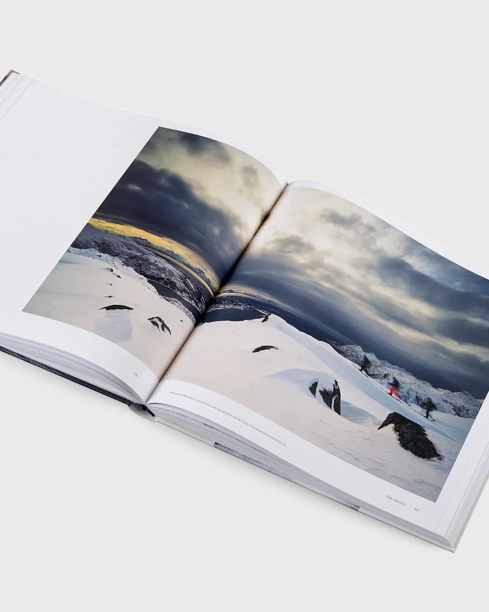 Gestalten “PowderSnowsports in the Sublime Mountain World” by Laura Allsop & Robert Klanten