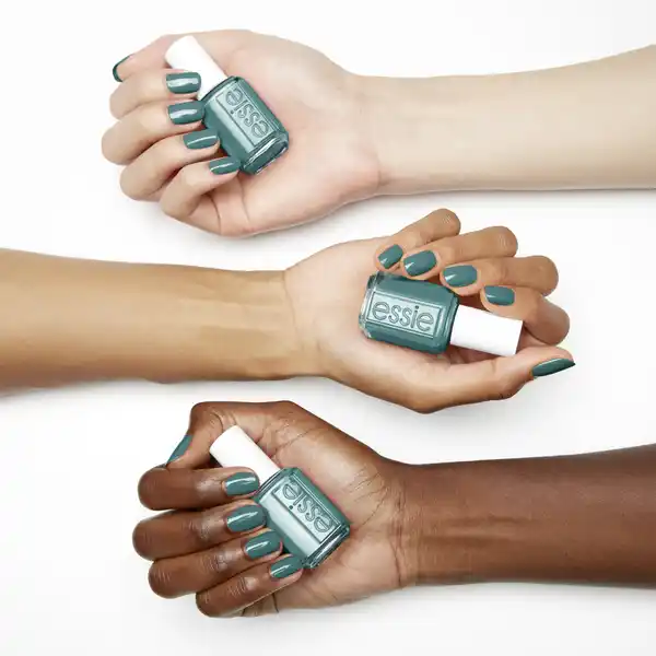 Nagellack 894 (un)guilty pleasures & Nagelsticker-Set