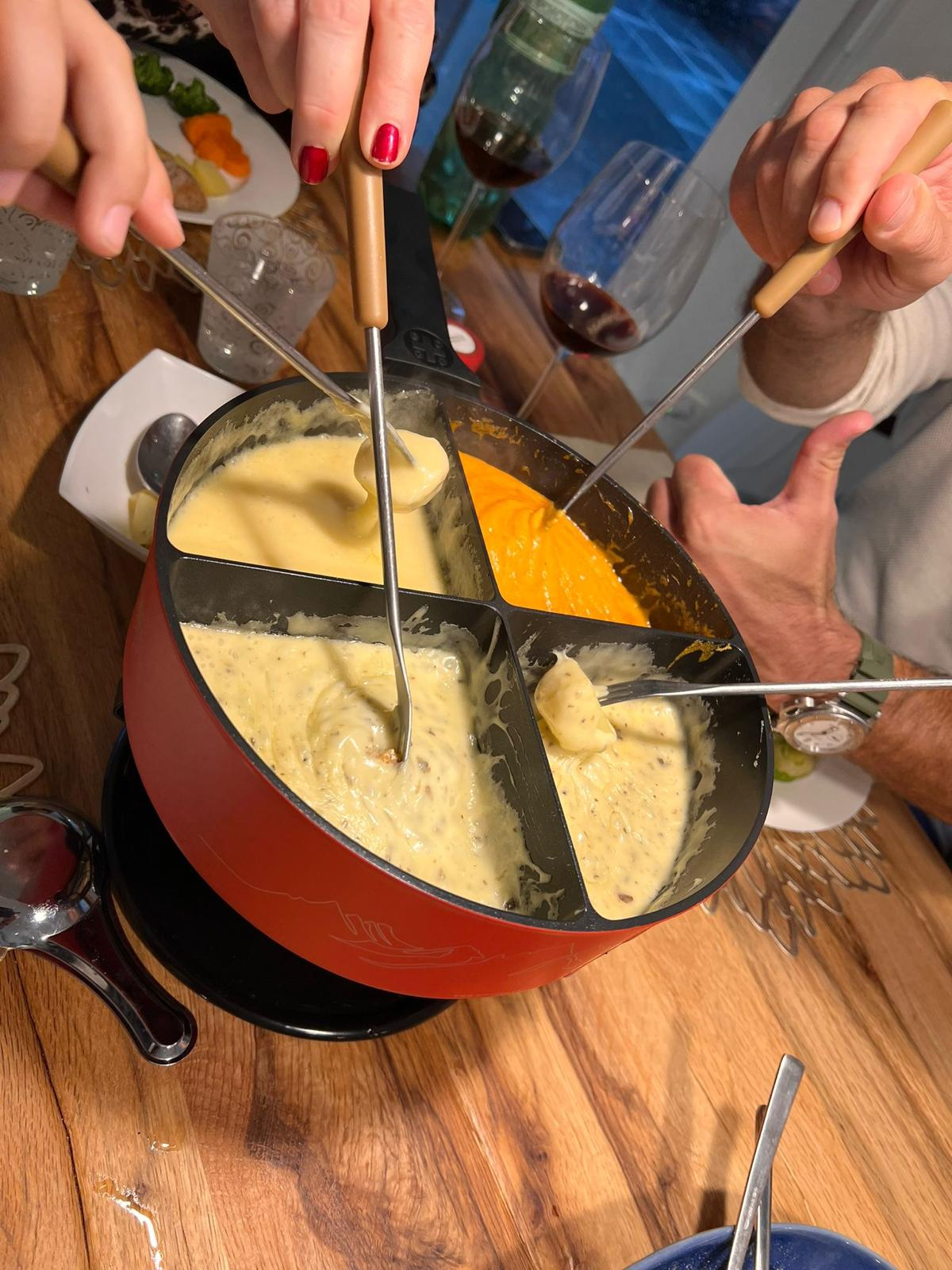 Ø25cm 4in1 Gusseisen Fondue Caquelon für Käse / Chinoise / Schokolade Fondue (DT-01577) - Schwarz
