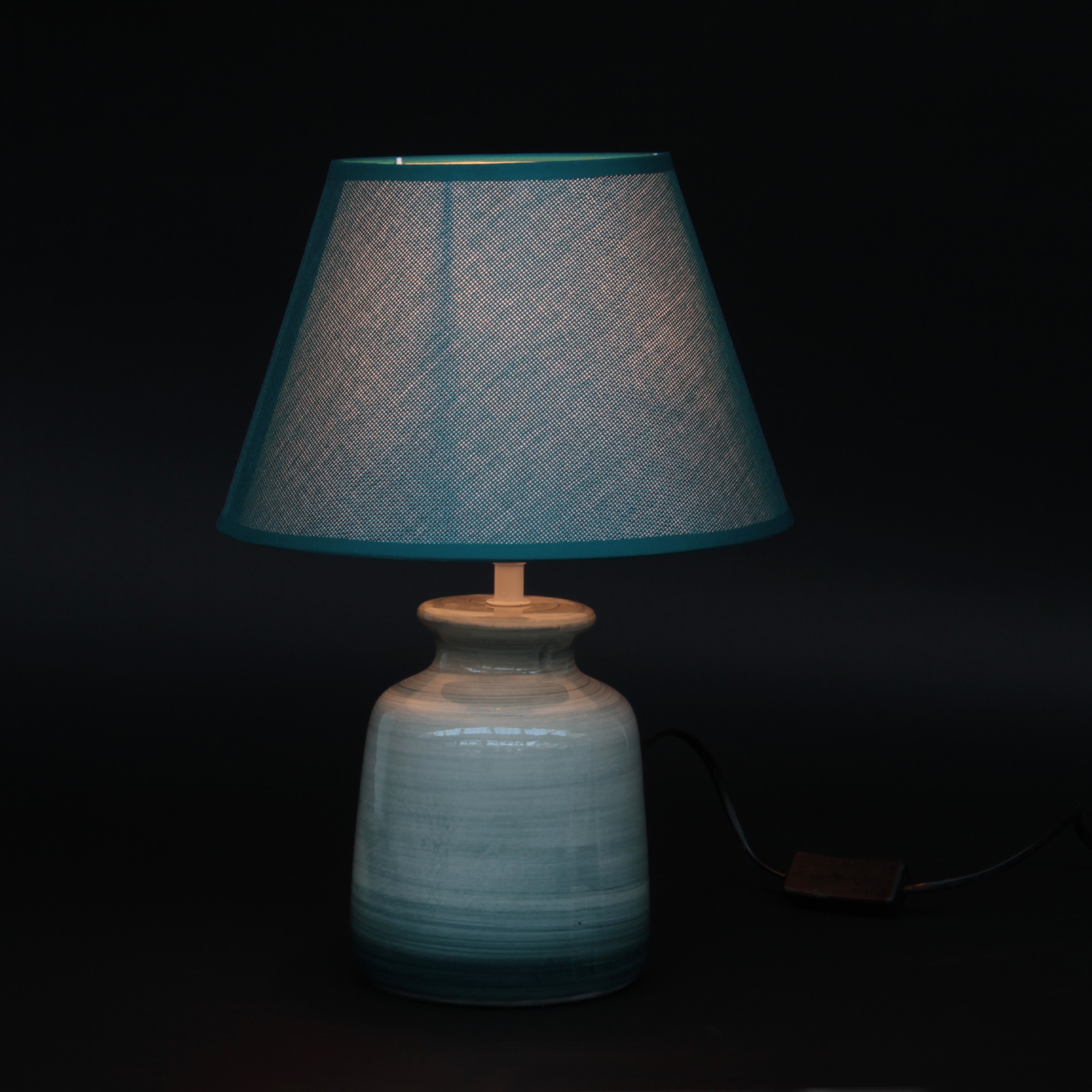 Tischlampe 'Silum', blau, T 25 cm, B 25 cm, H 35 cm von fischer's lagerhaus