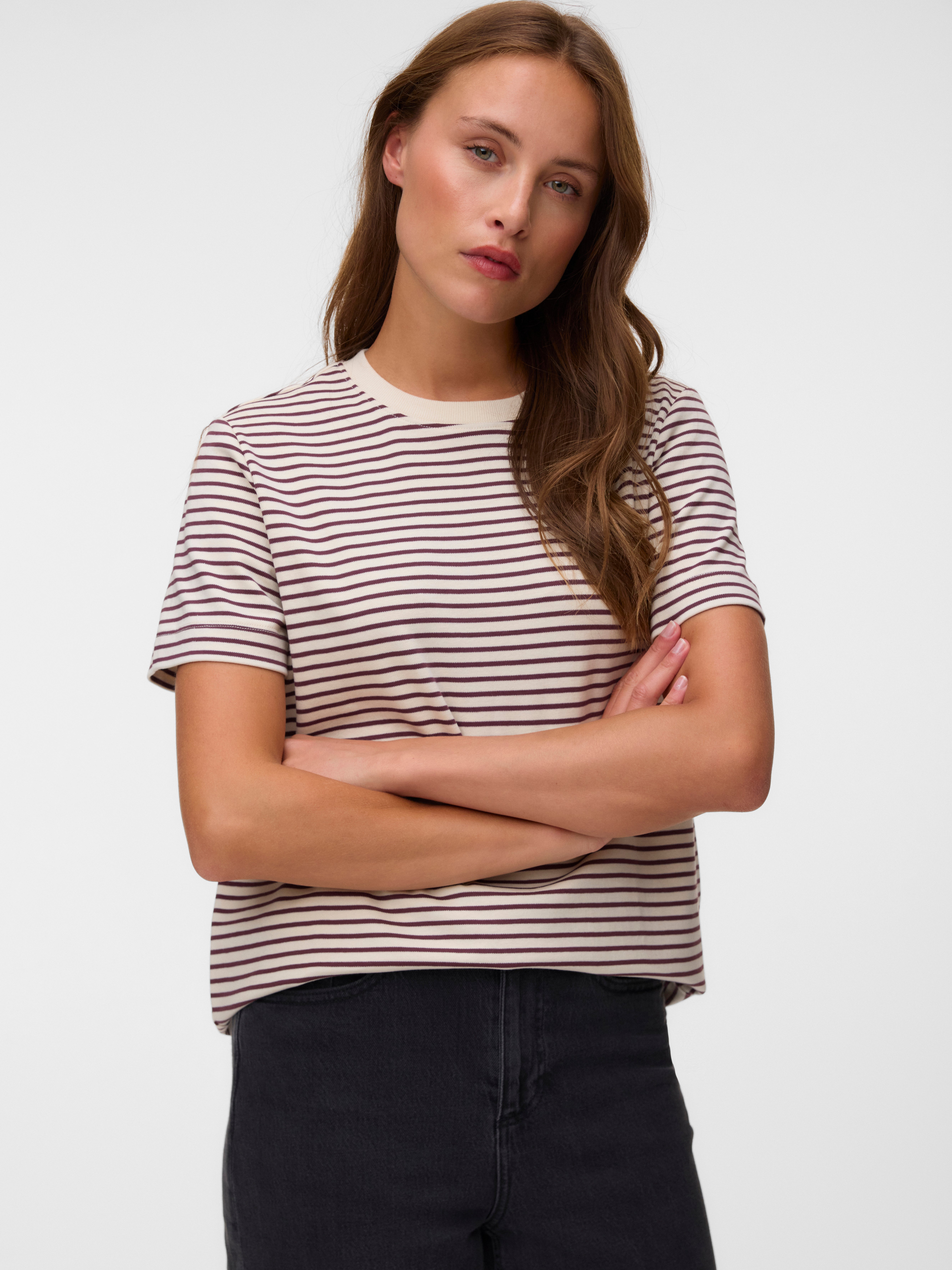 AWJADA T-shirts