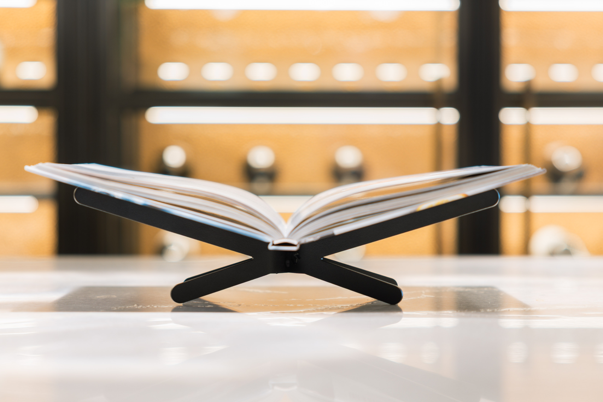 Boekenstandaard Boox zwart