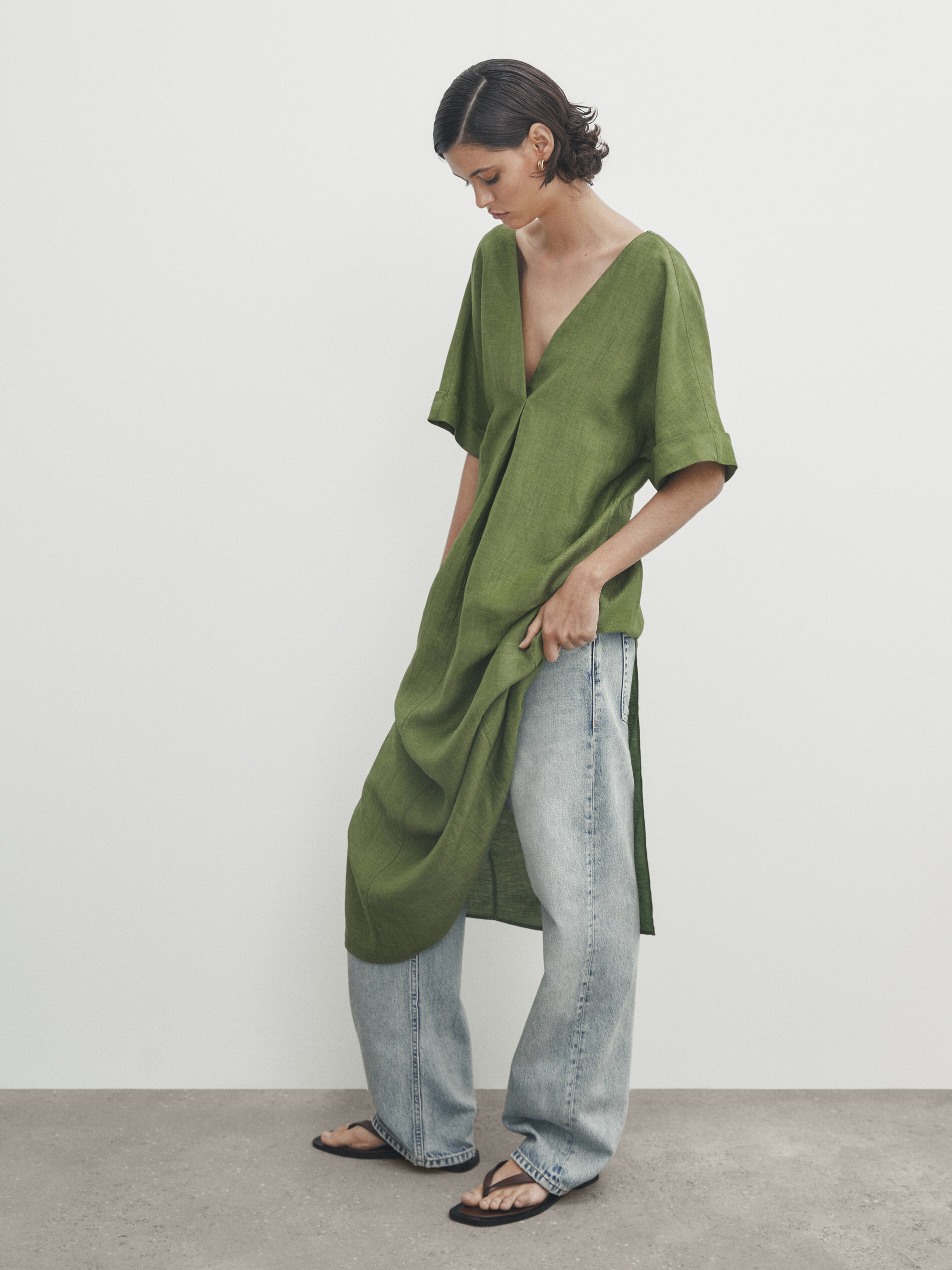 Vestido túnica com efeito amassado - VERDE