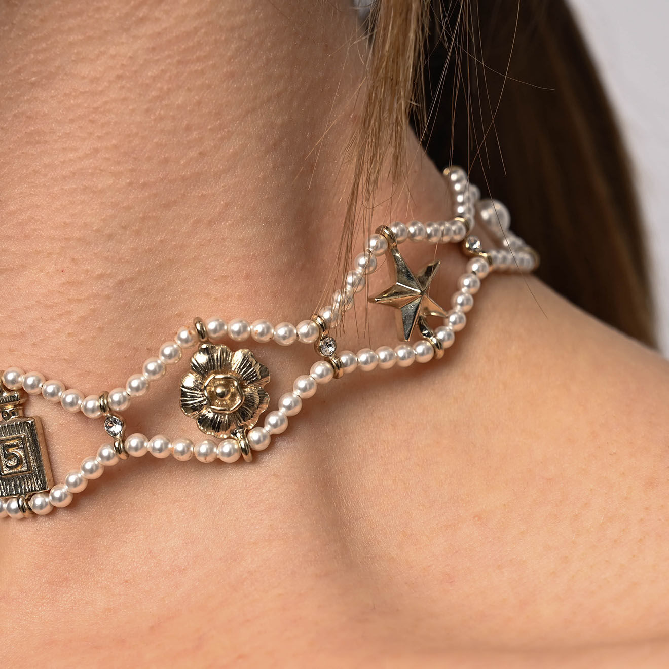 Chanel Chocker No.5 à Perles blanc - Très bon état