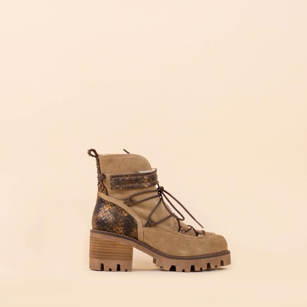 Nemonic 2241 gevoerde boho enkellaarsjes beige