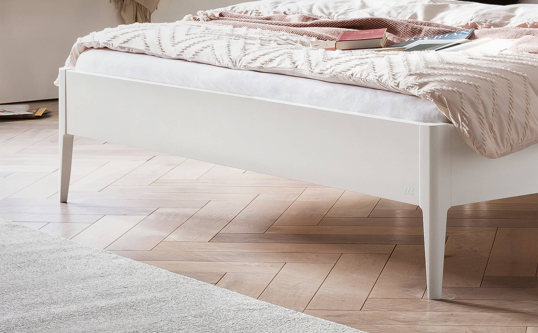 Holzbett HASENA SESTOLA 140X200cm Höhe 25cm Buche Buche weiß mit KUL weiß
