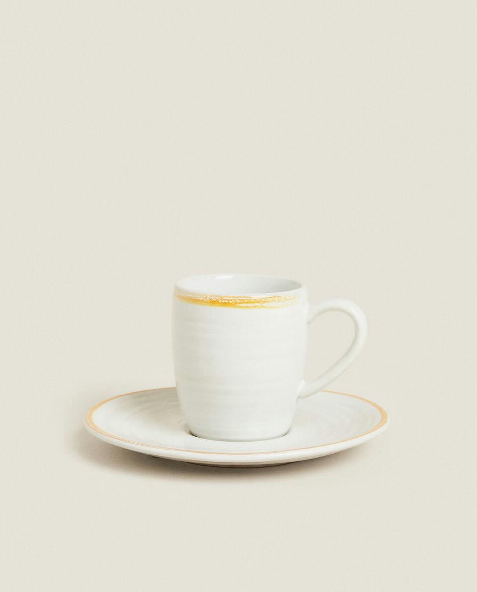 XÍCARA DE CAFÉ COM BORDA