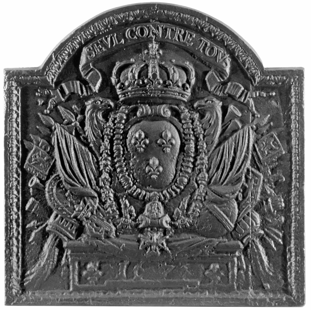 Plaque de cheminée seul contre tous h. 55cm x l. 54,5cm