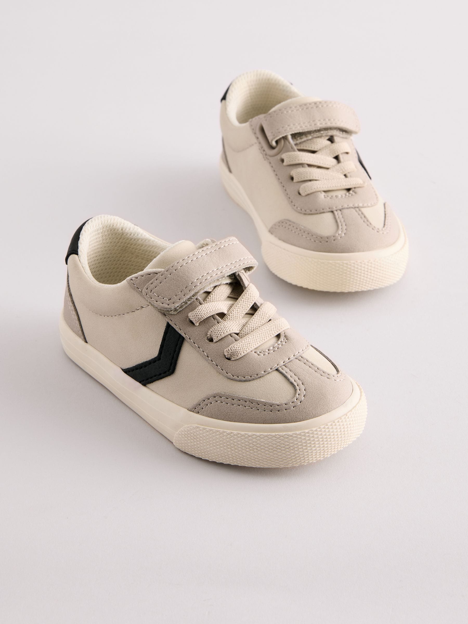Grijs - Sneakers met klittenbandsluiting en elastische veters