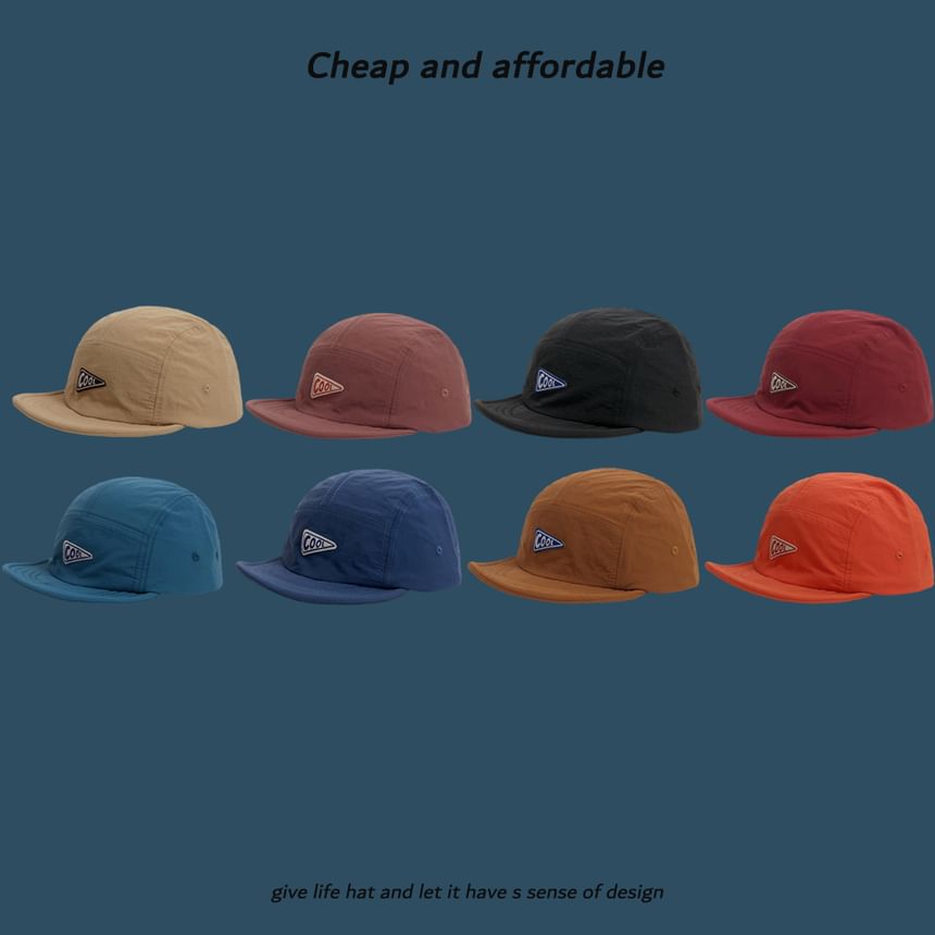 Alpha Kiss - Baseballpet met letters en applicaties