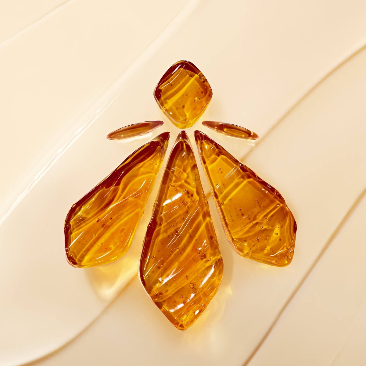 GUERLAIN Abeille Royale Baume Réparateur Jeunesse Des Mains