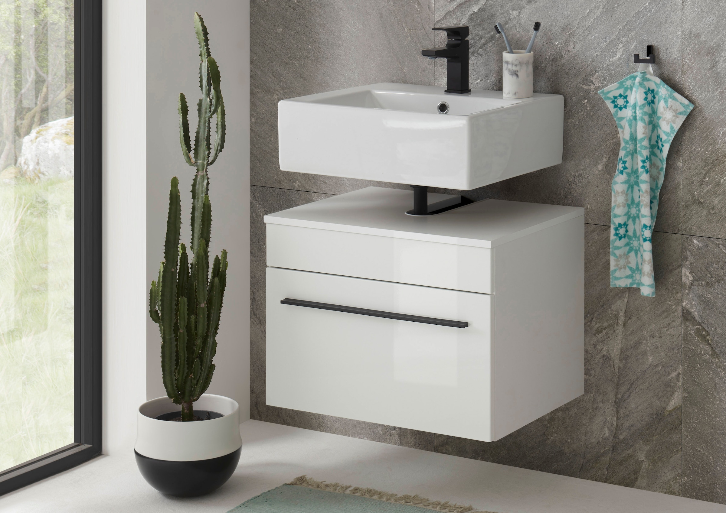 INOSIGN Waschbeckenunterschrank »Cantara, Badschrank in Hochglanz Weiss, Waschtisch« mit schwarzem Griff, ausreichend Stauraum