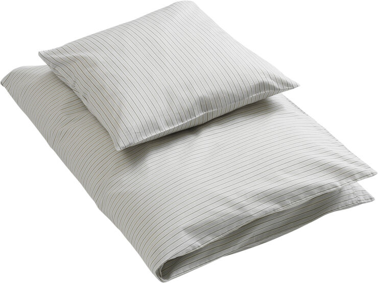by KlipKlap Sengetøj baby Alfred stripe moon grey