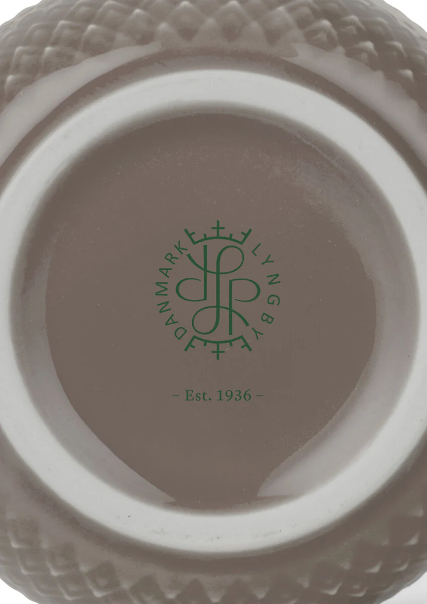 Lyngby Porcelæn  Rhombe Earth Krus med hank, clay - 39 cl.