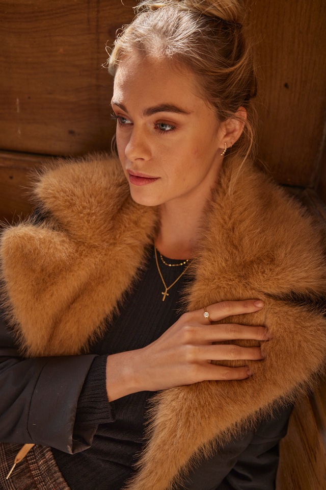 Aniston CASUAL Outdoorjacke mit flauschigem Fellimitat verziert - NEUE KOLLEKTION