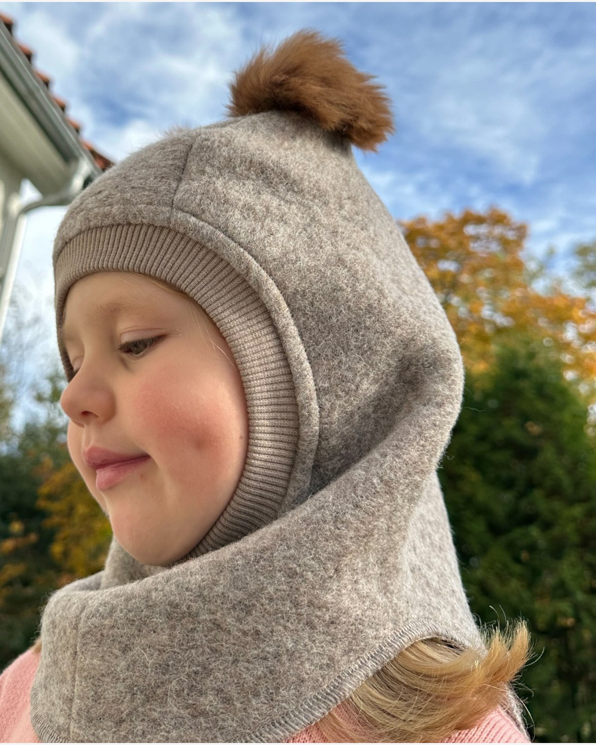 Balaclava Ull 2-Lags – Børstet Ullfleece | Alpaca Pompoms