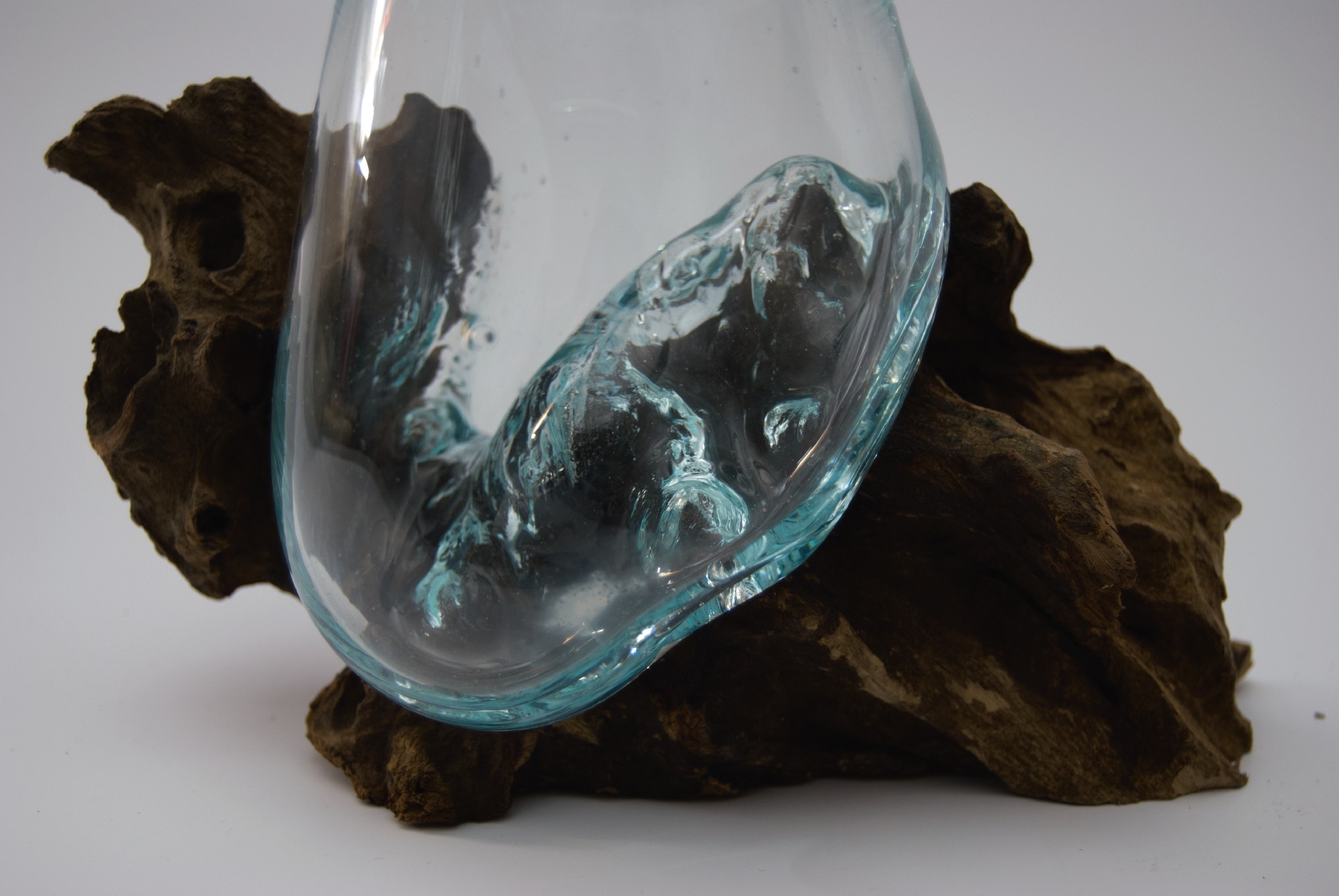 Glasvase aus Wurzelholz, B ca. 20 cm, H ca. 20 cm, T ca. 20 cm von fischer's lagerhaus