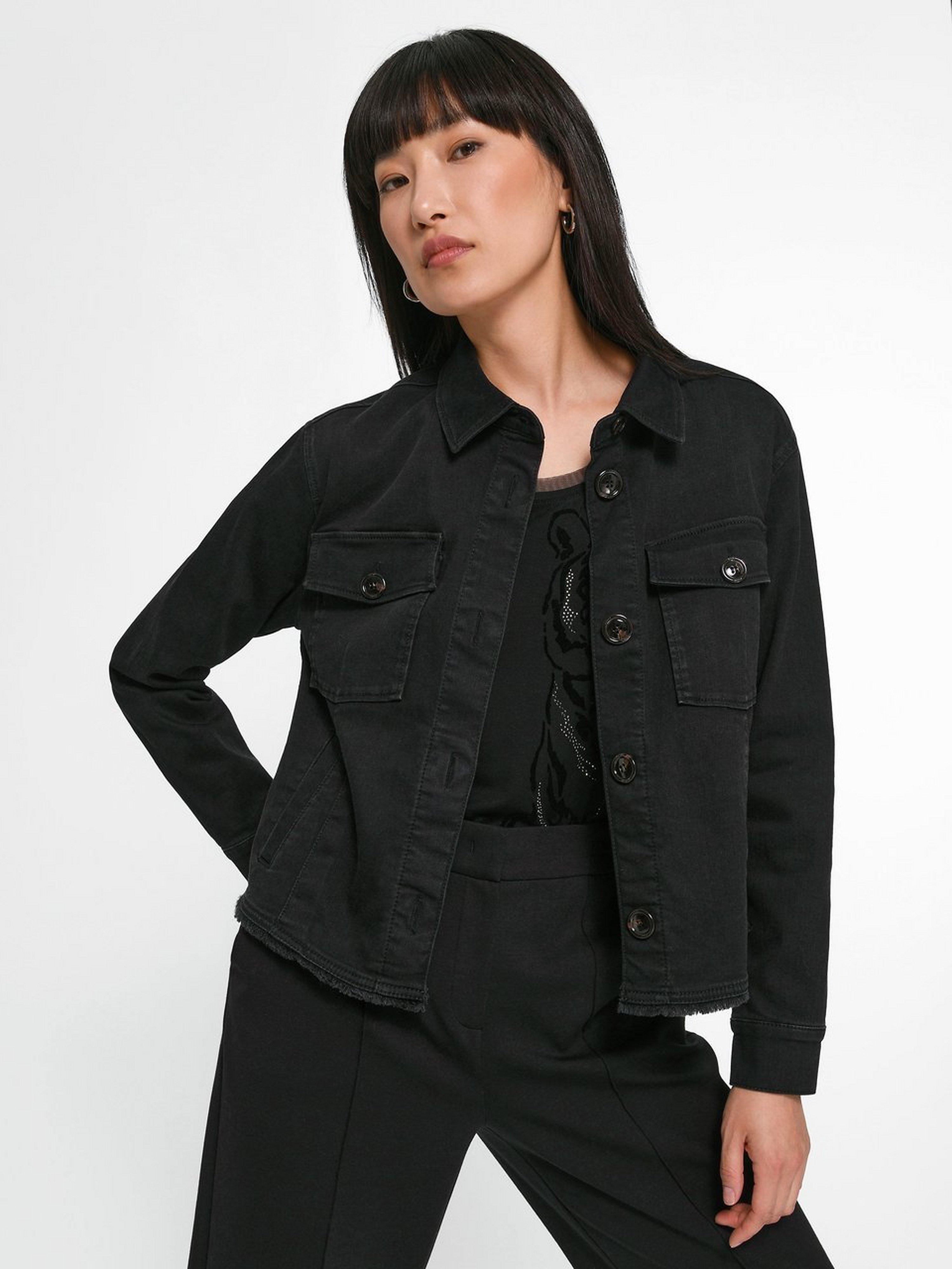 Kurze Jeansjacke mit überschnittenen Schultern