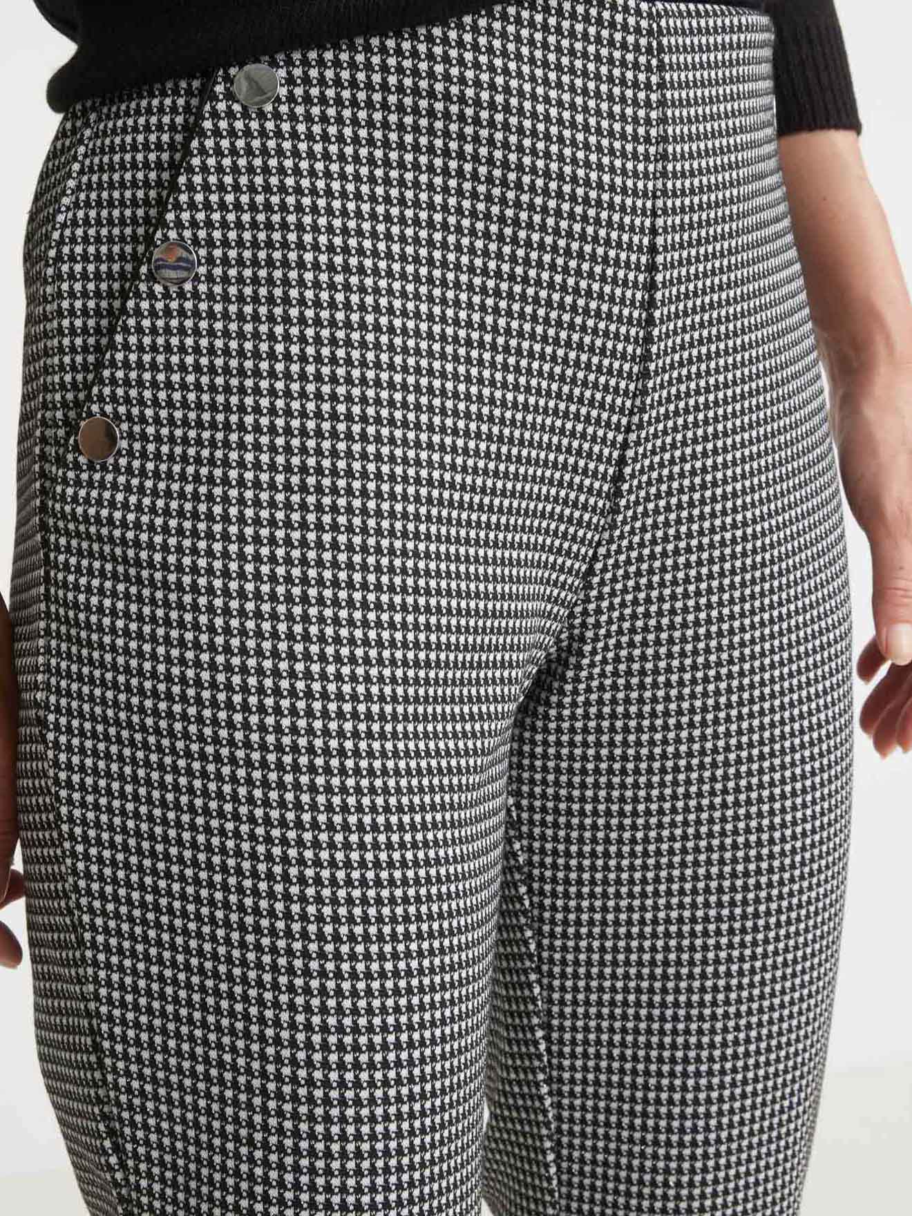 Pantalon droit en maille jacquard