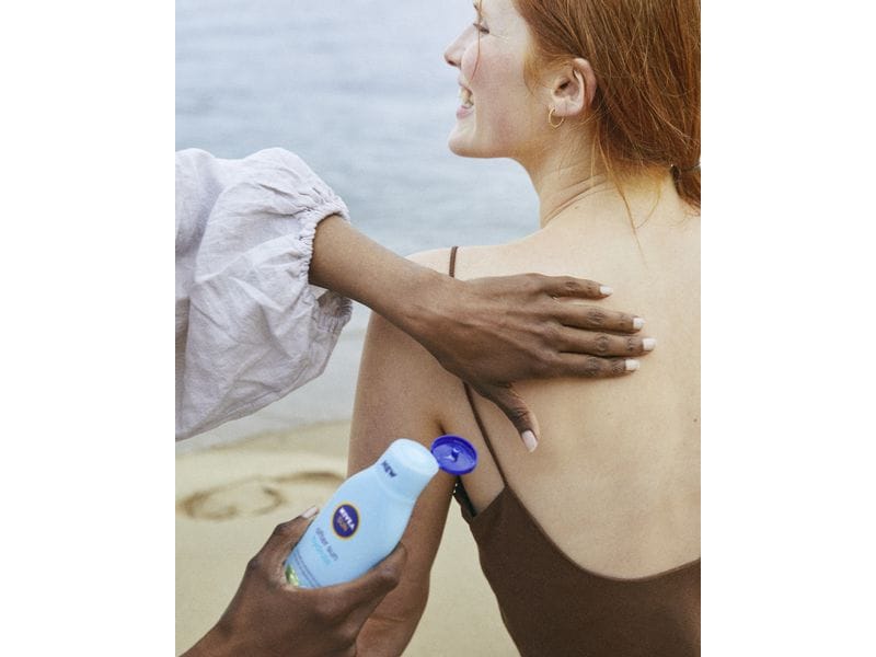 NIVEA SUN After Sun Moisture Lotion 200 ml Leichte After Sun Formel kühlt und beruhigt die Haut