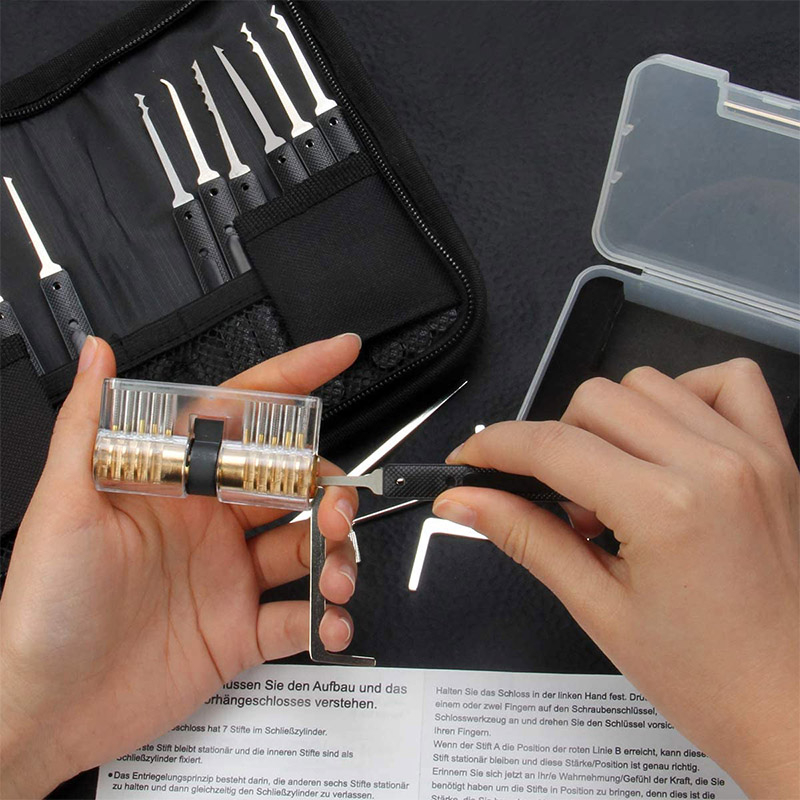 (26-tlg. Set) Dietrich Lockpicking Set mit 4 Übungsschlössern und Edelstahl Spannköpfen / Dietriche - Schwarz