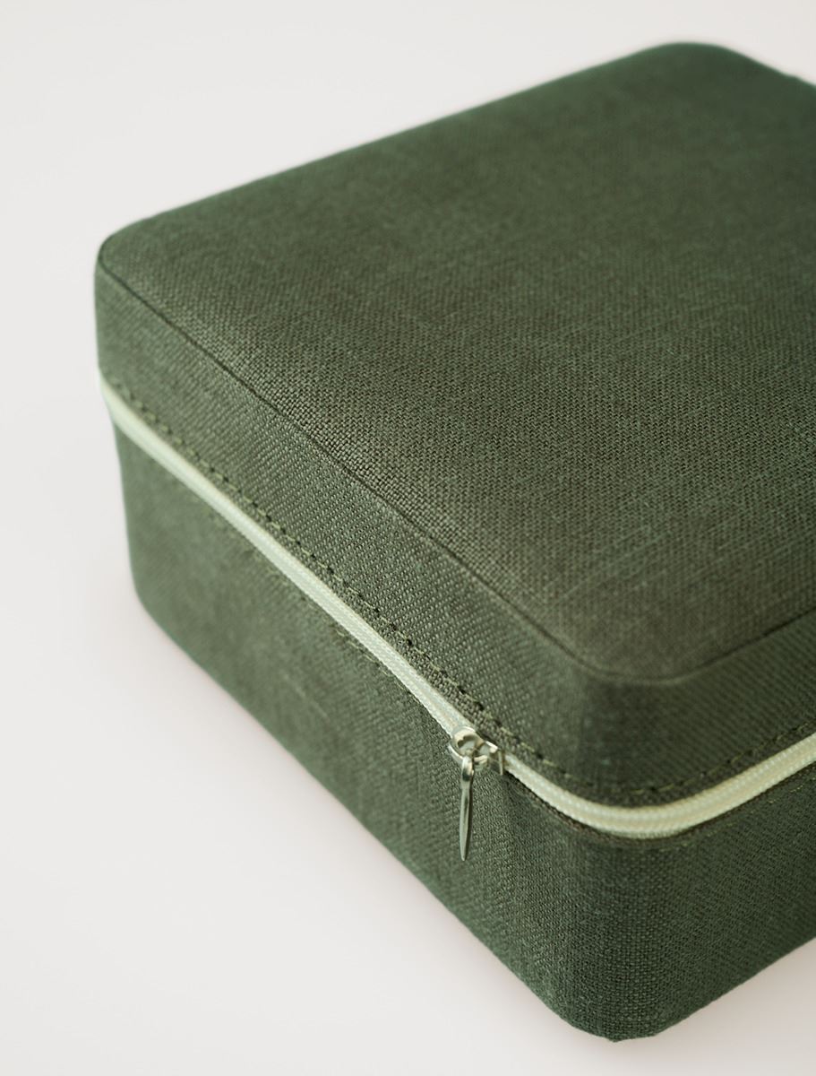 Smykkeskrin m/glidelås olivengrønn - 13x13 cm