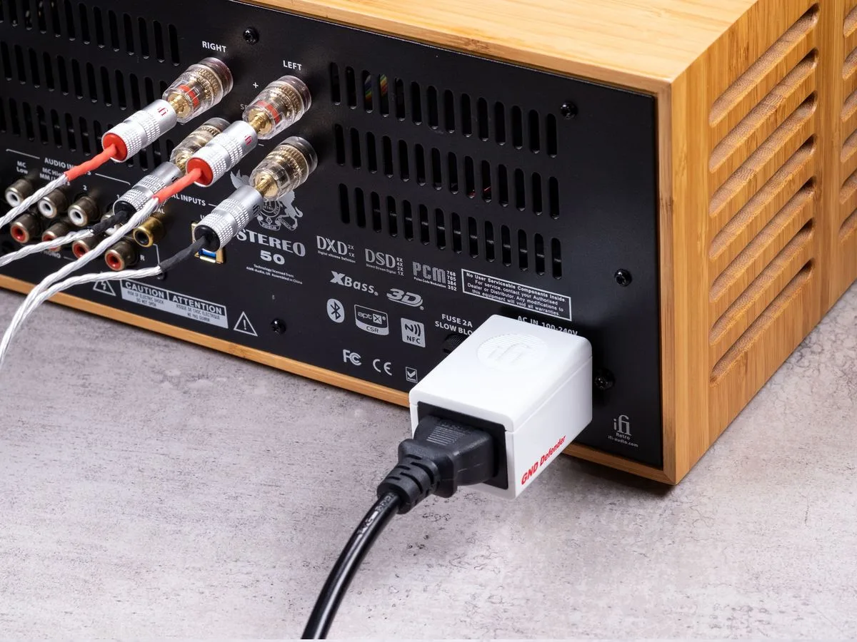 iFi Audio GND Defender Conditionneurs secteur