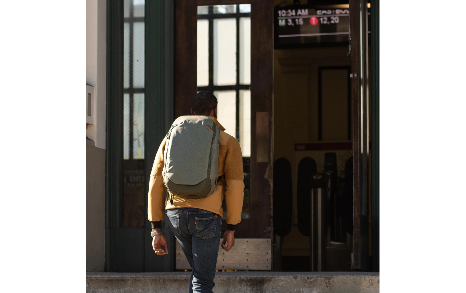 Fotorucksack Travel 30L Sage<br>Robuster Tagesrucksack für kürzere Reisen und den Alltag