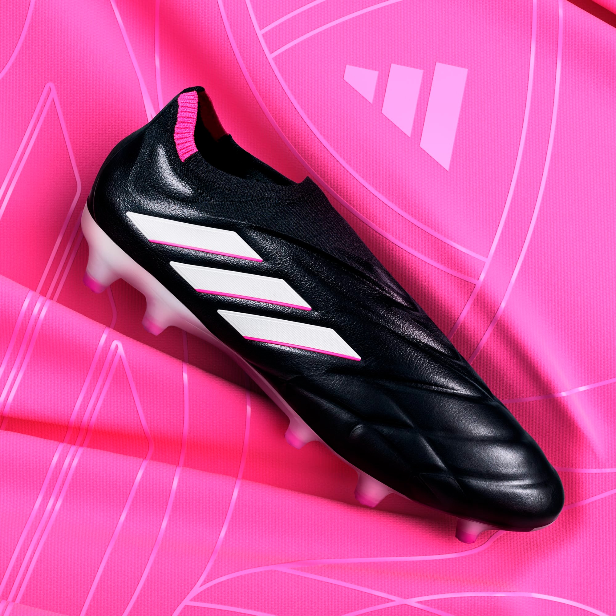 Copa Pure  FG Core Black/Zero Metalic/Team Shock Pink 2