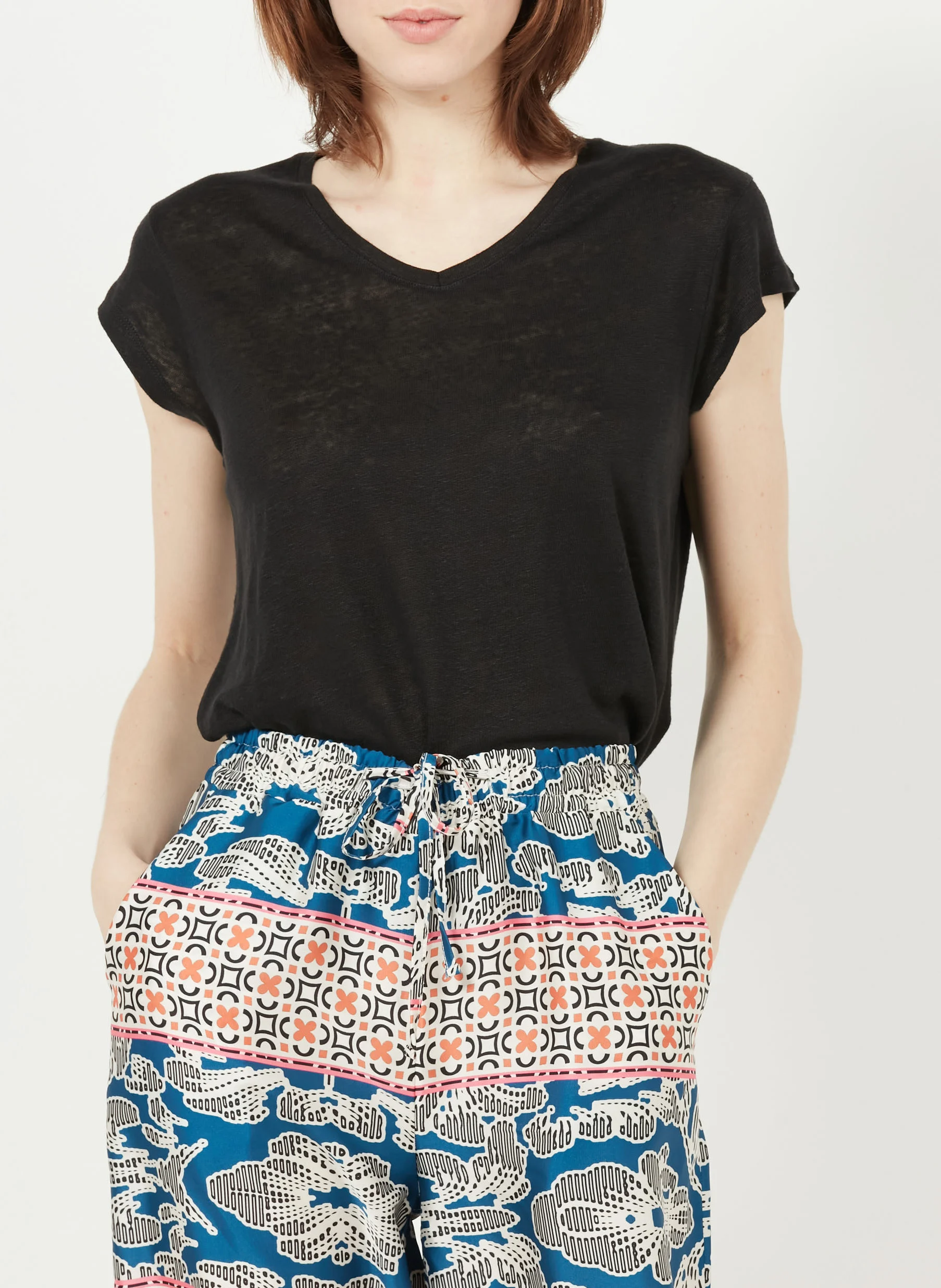 Tee-shirt col V en lin | Noir