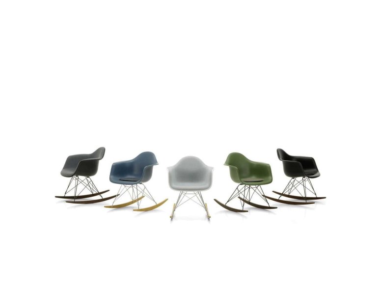 Vitra Eames RAR schommelstoel esdoorn donker onderstel, Pale Rose