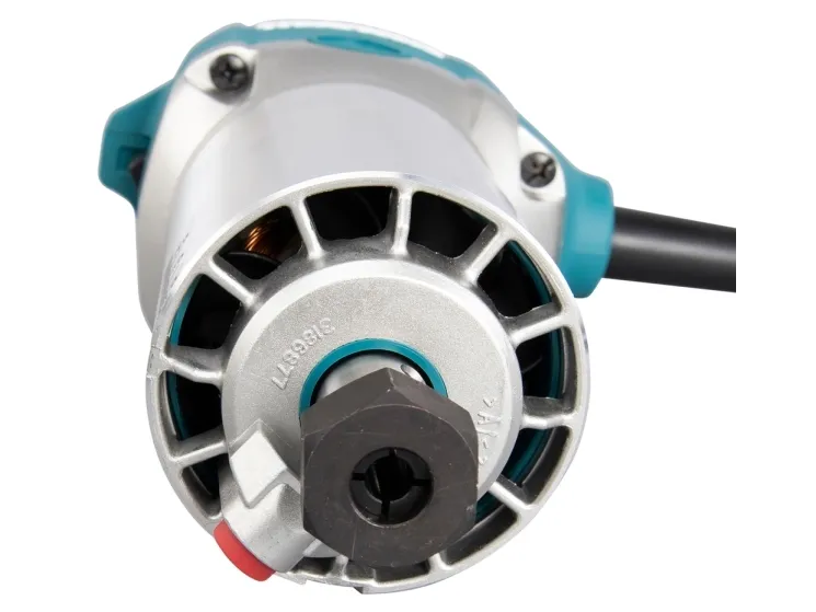 Makita fræsemaskine RT0702C 710 W
