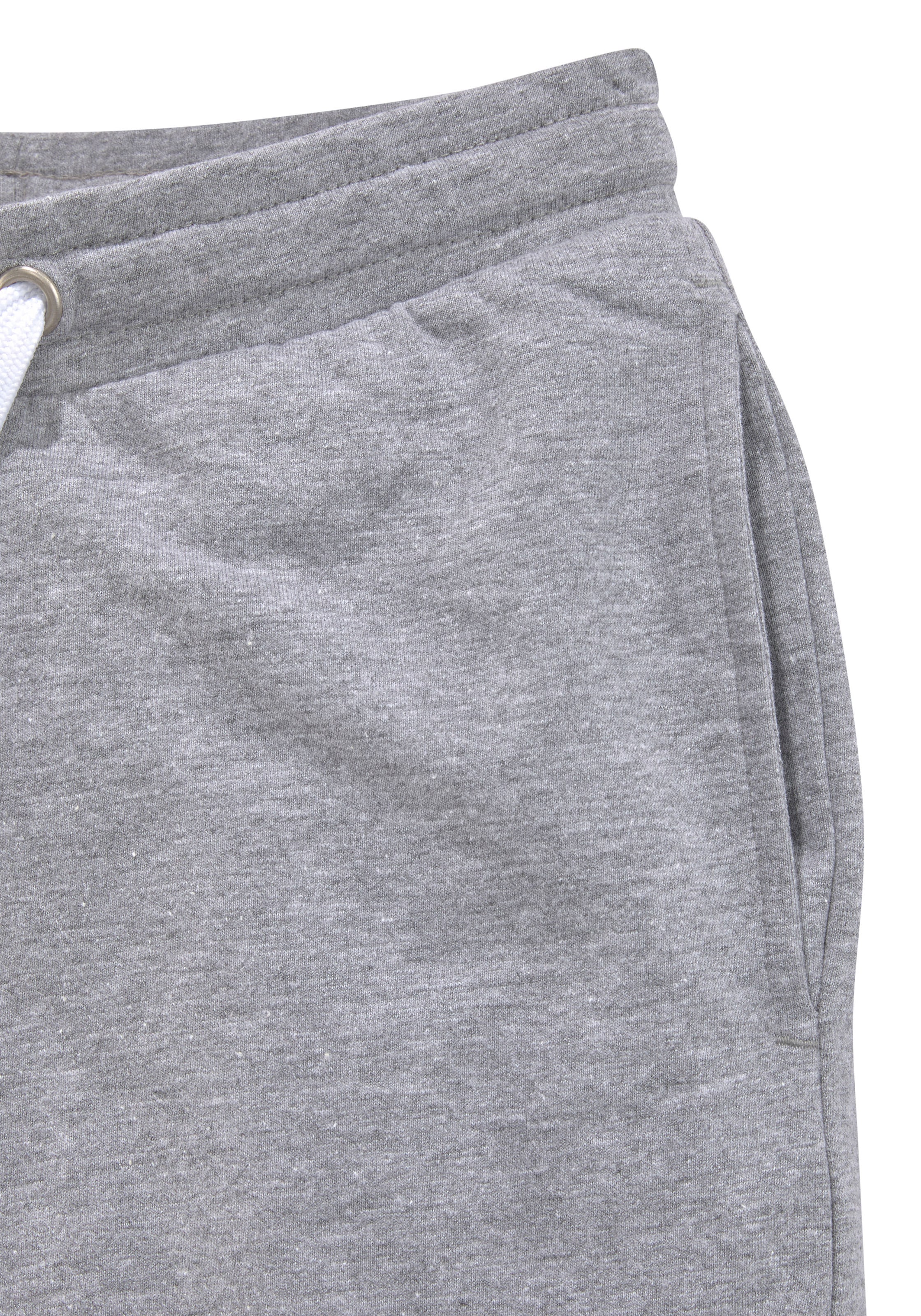 KIDSWORLD Sweatshorts »2er Pack Sweatbermudas in Must-have Farben«  in bequemer Sweatware