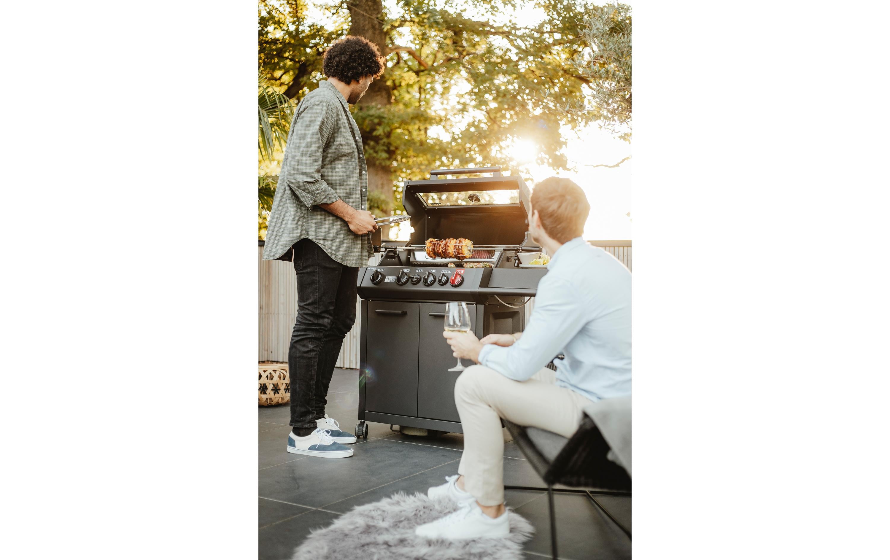 Grillspiess Pro<br>Universeller Grillspiess mit Elektromotor und Batterien