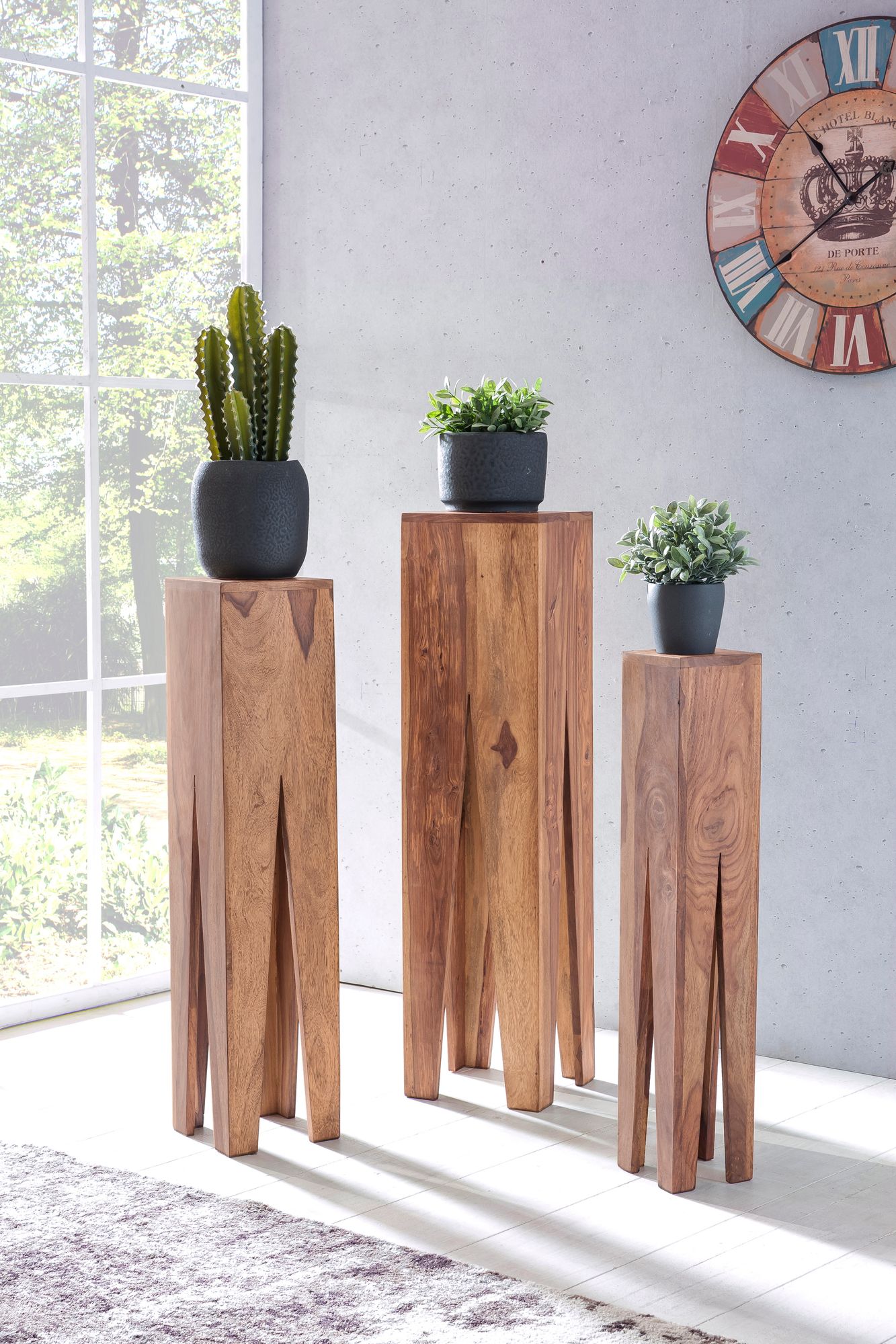 KADIMA DESIGN Beistelltisch-Set mit 3 Giraffenbeinen: Massivholz, rustikales Ambiente, handgefertigt