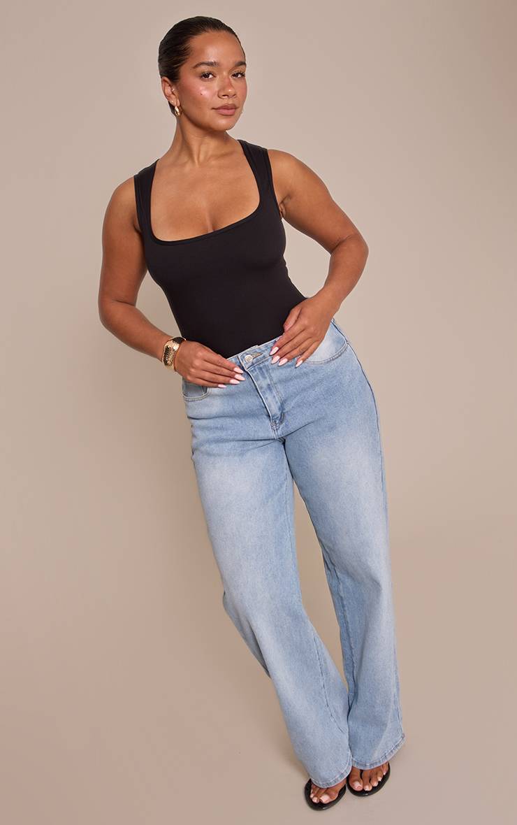 Noir Body Sculptant Col Carré Shape