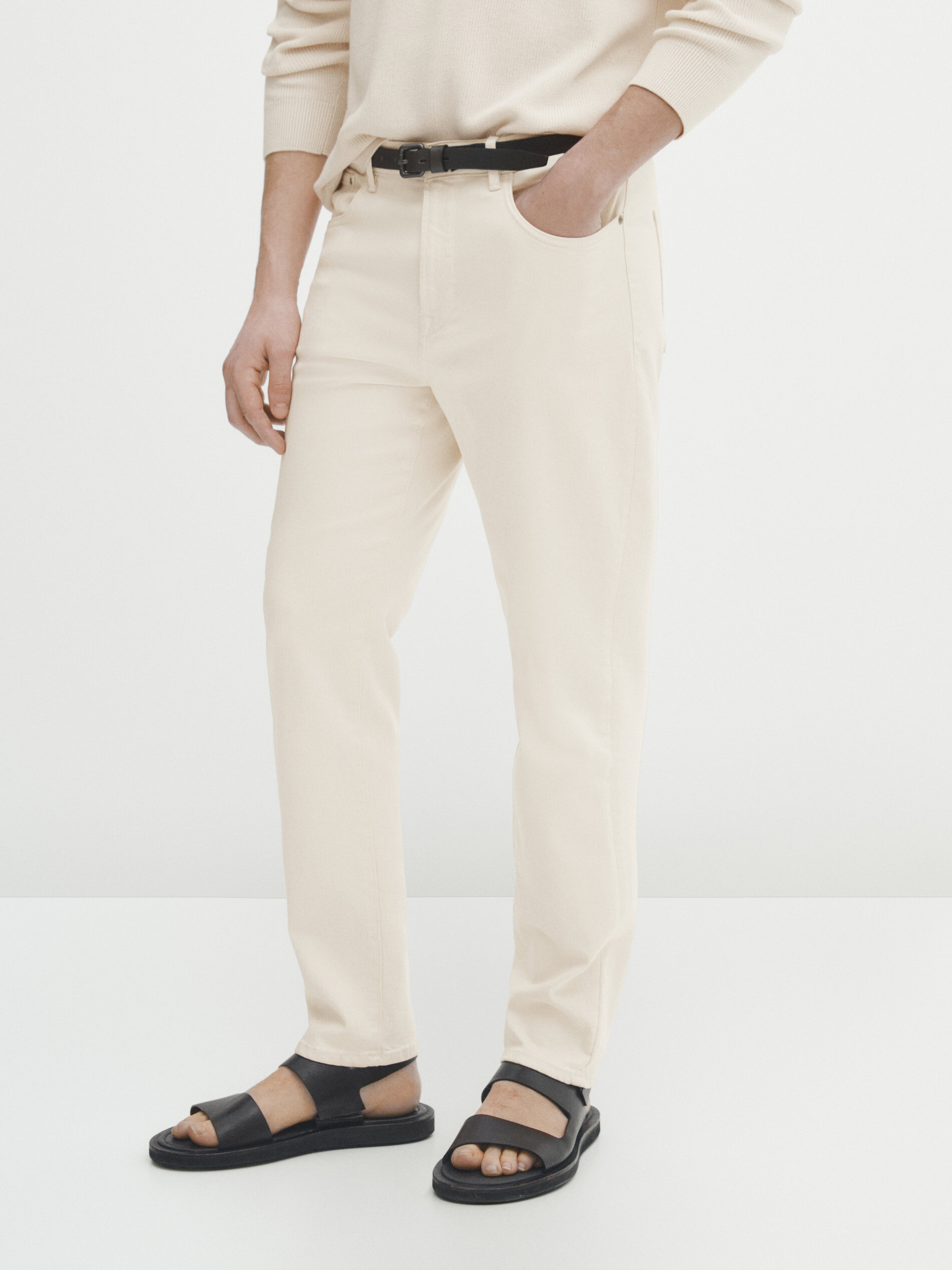 Calça jeans com modelagem afunilada - RAW
