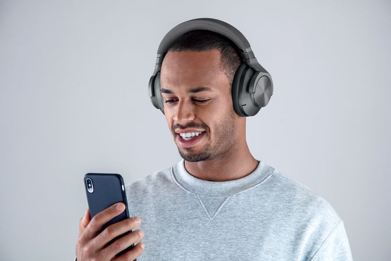 Panasonic - Headphone Wireless Over-Ear EAH-A800E-S - Silver