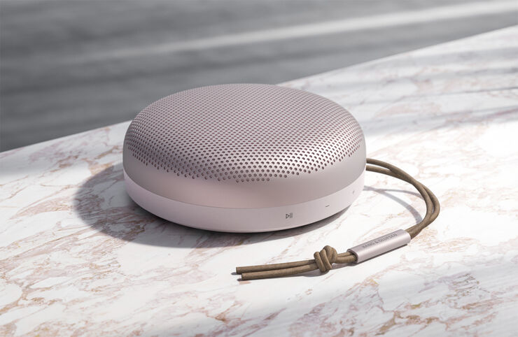 Bang & Olufsen Beosound A1 2nd Gen. Bluetooth højttaler Lyserød