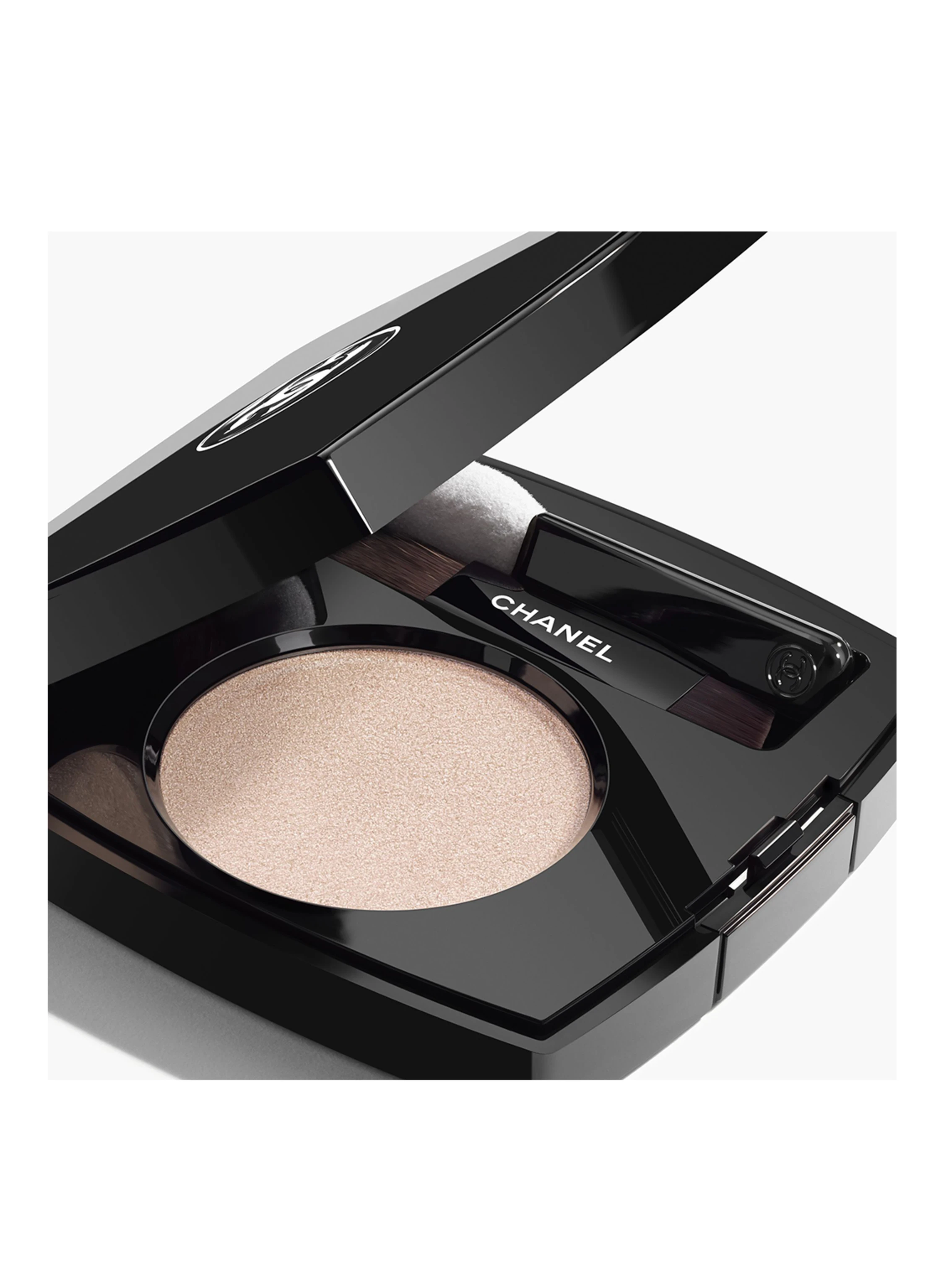 CHANEL OMBRE ESSENTIELLE