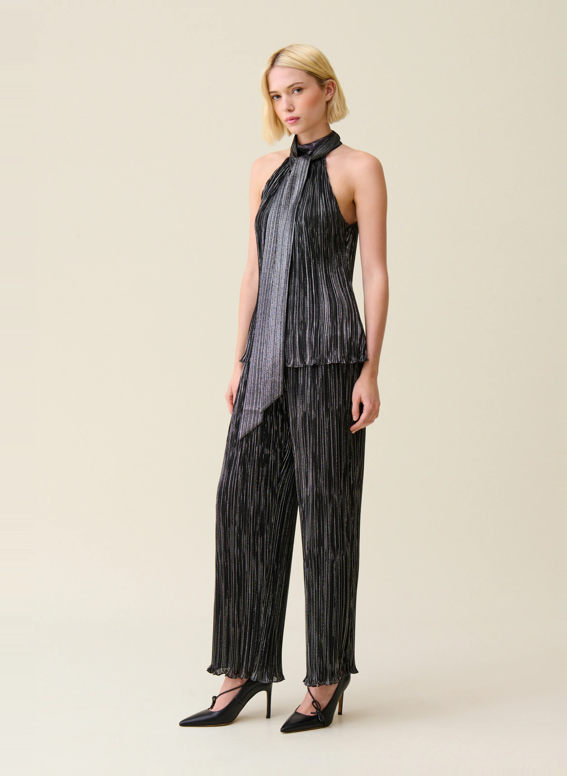 Top sans manches col montant | Noir
