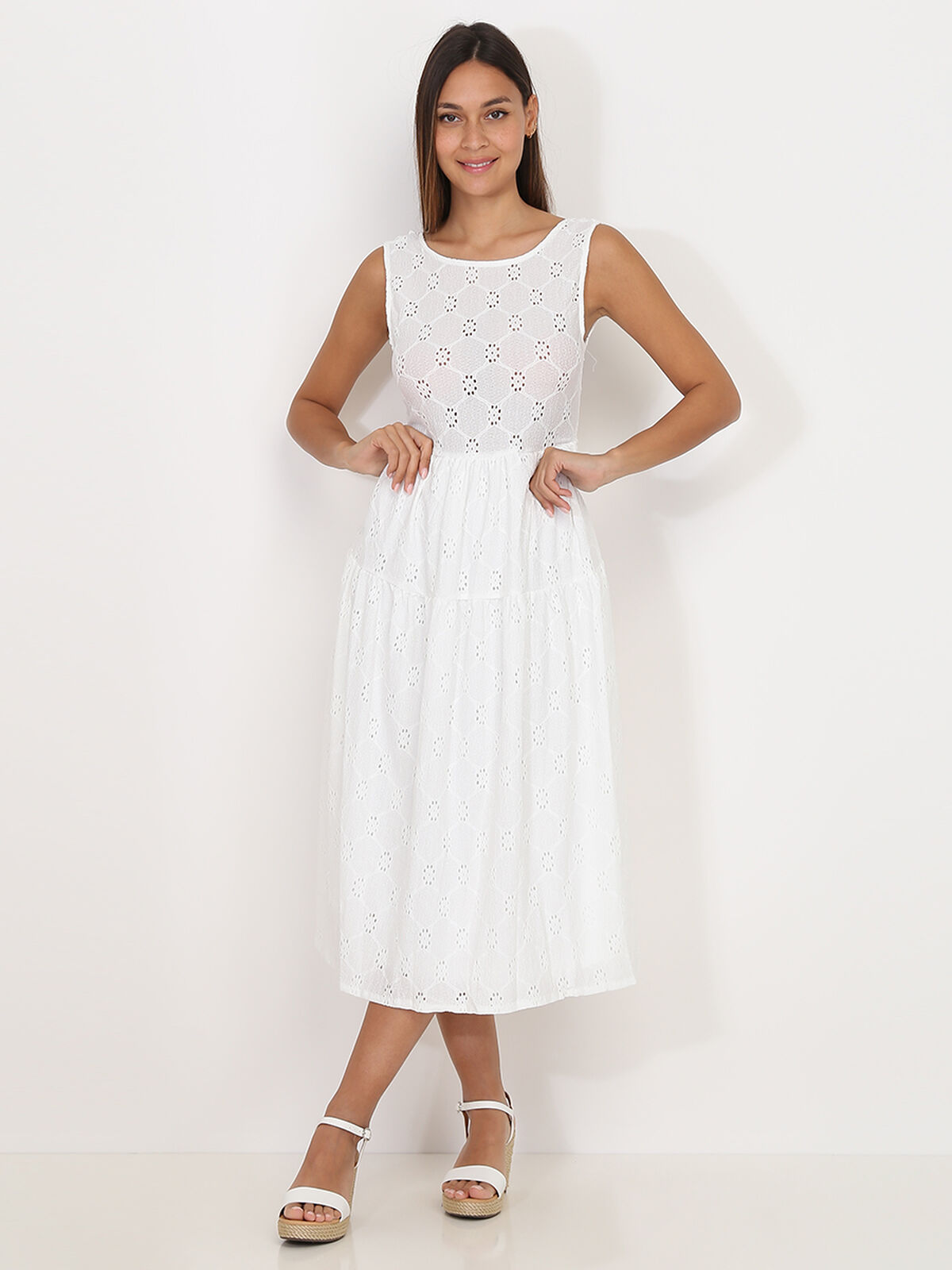 Robe mi-longue en broderie anglaise- Blanc