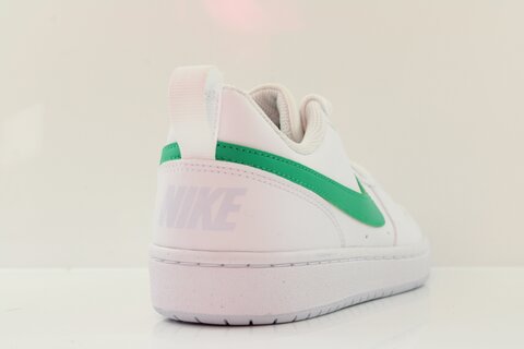 Nike Sneaker