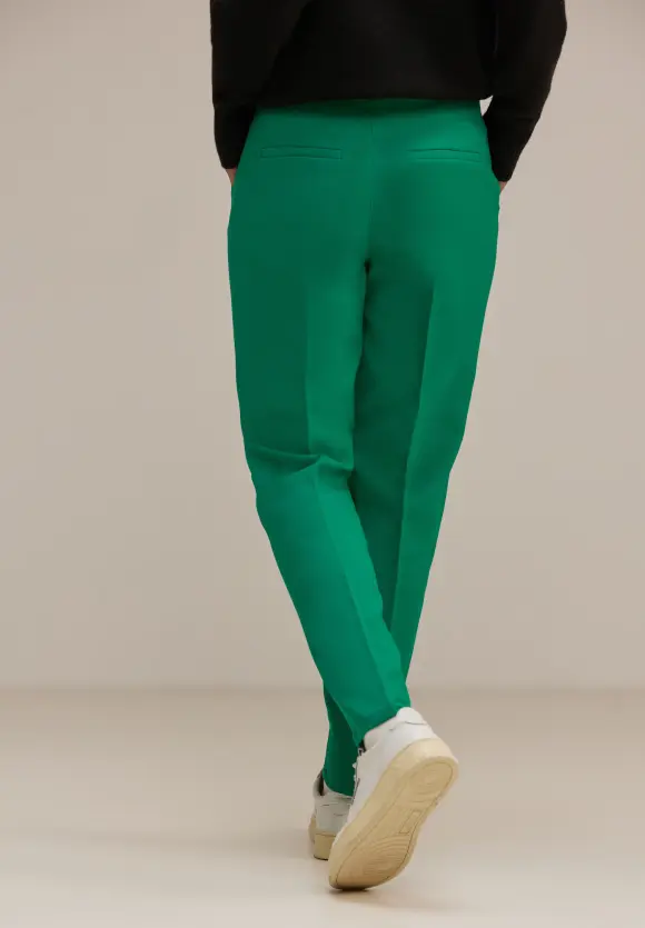 Loose Fit Twillhose - fresh spring green
