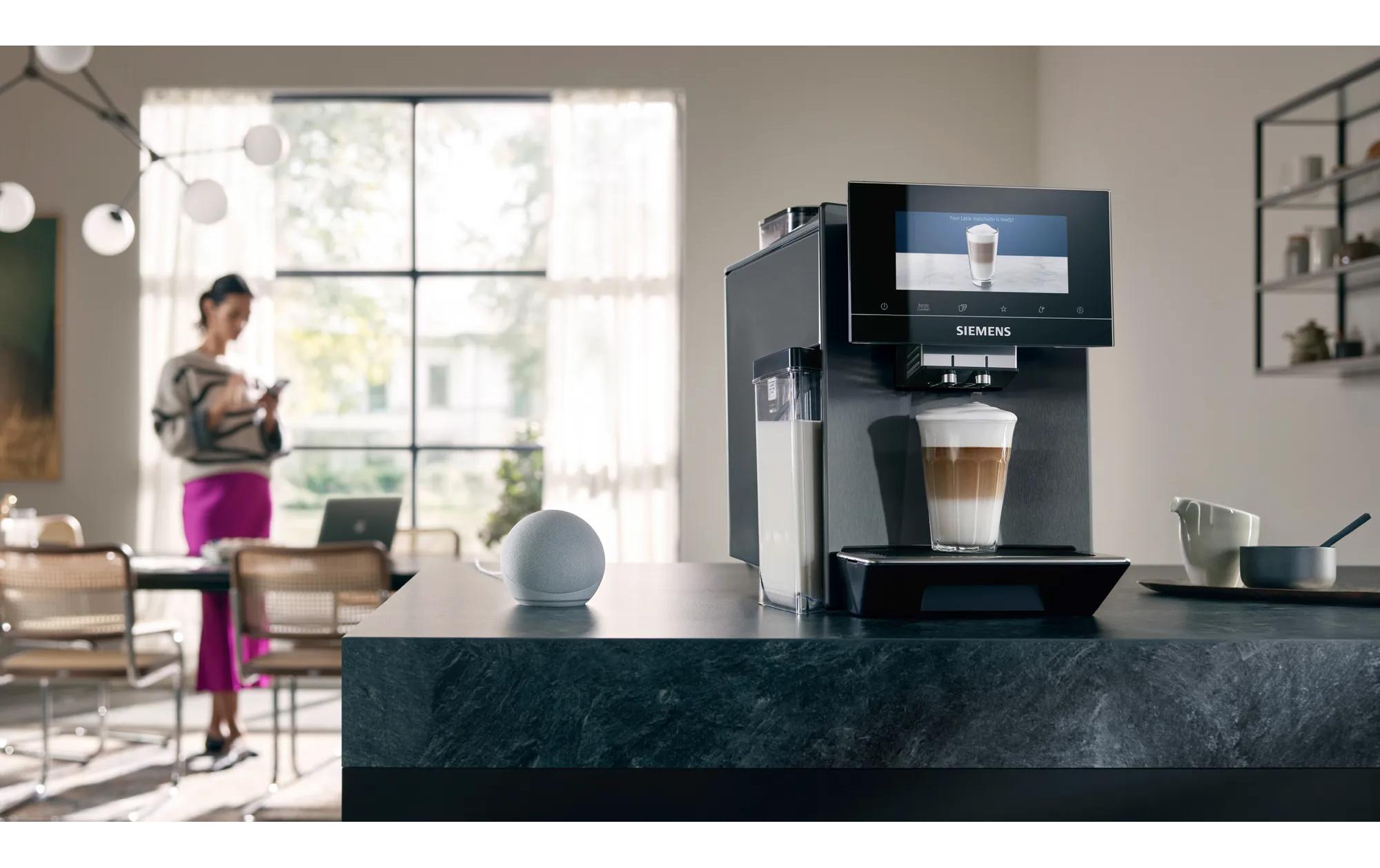 Kaffeevollautomat EQ 900 TQ907D03 Edelstahl<br>Vollautomatische Kaffeemaschine mit dualBean-Sytem für die Zubereitung zweier Kaffeekreationen