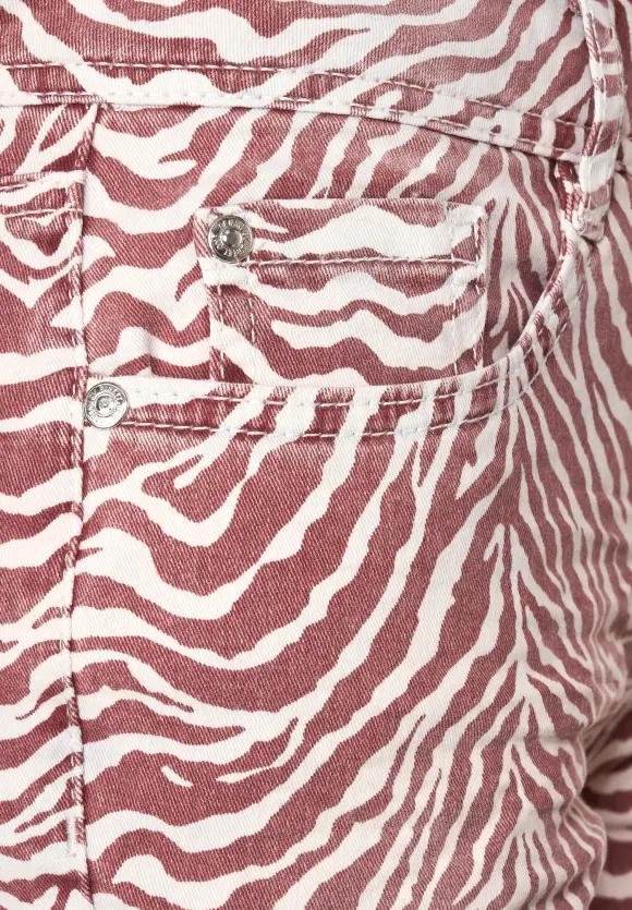 Casual Fit Printhose in 7/8 - foxy red aop wash